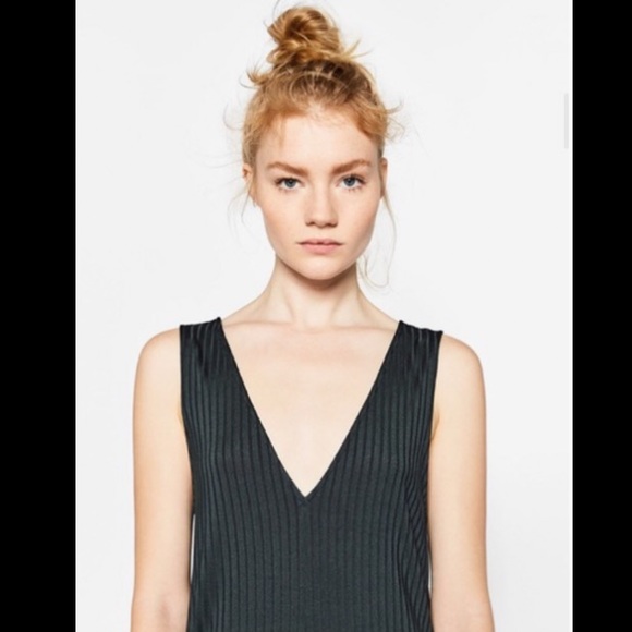 Zara Green Ribbed V Neck Sleeveless Knit Jumpsuit - Picture 3 of 9